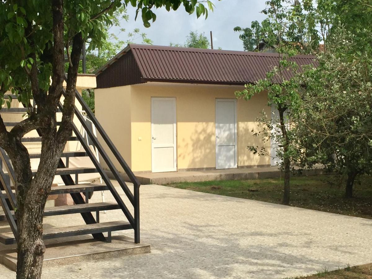 Rozalin Guest House Gudauta Exterior photo