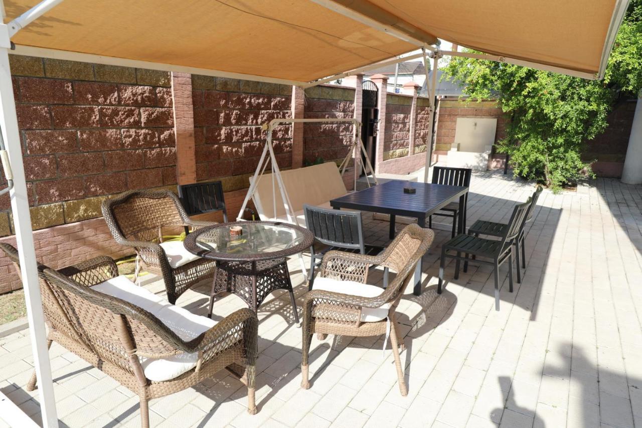 Rozalin Guest House Gudauta Exterior photo